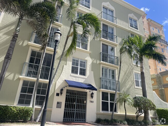 Building Photo - 780 S Sapodilla Ave Unit 404 Rental