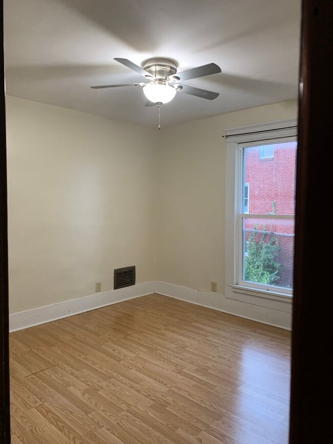 Photo - 182 N Sandusky St Unit 3