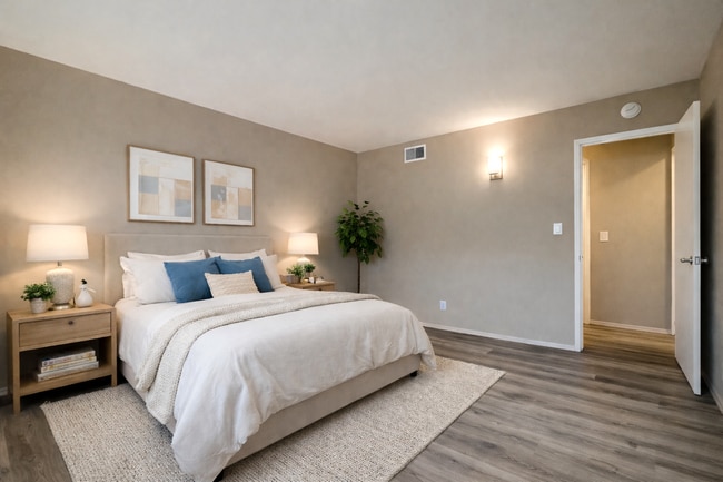 Photo - 1009 Valencia St