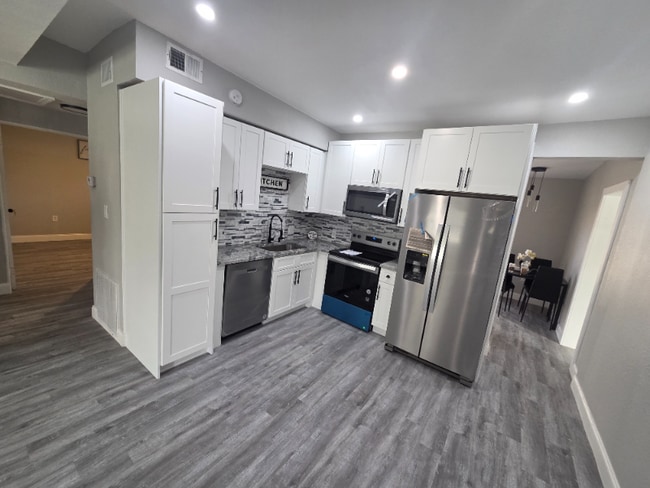 Photo - 2410 11th St