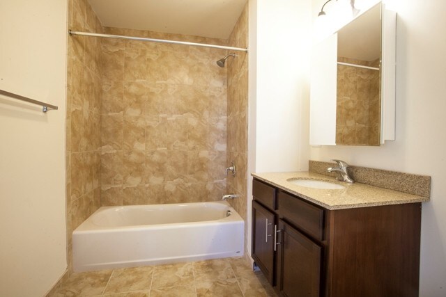 Photo - 190 Culver Ave Unidad 302