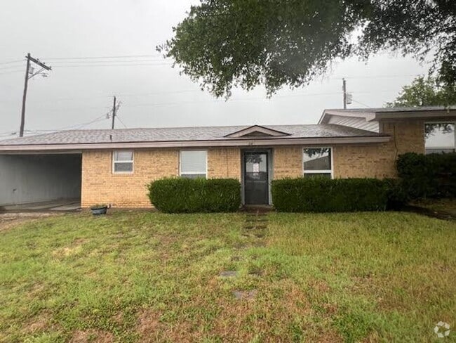Building Photo - 204 Karem Cir Rental