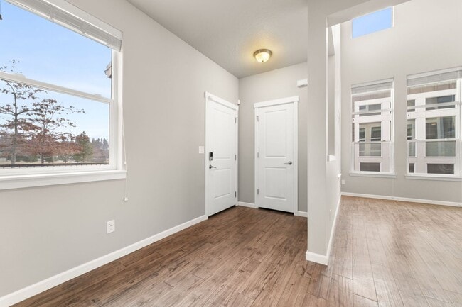 Photo - 2122 W Summit Pkwy