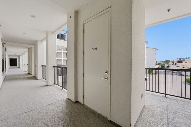 Photo - 15260 TX-105 Unidad 202