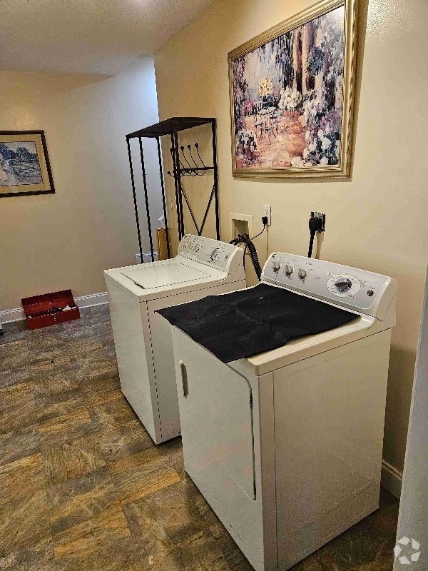 Building Photo - 206 Wewoka Trce Rental