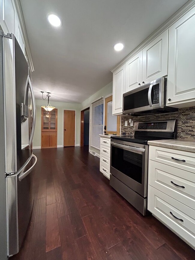 Photo - 1802 Ferry St