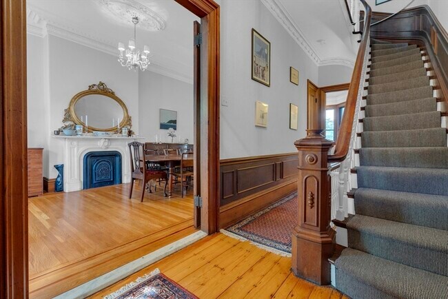 Photo - 19 Braddock Park Unit 2