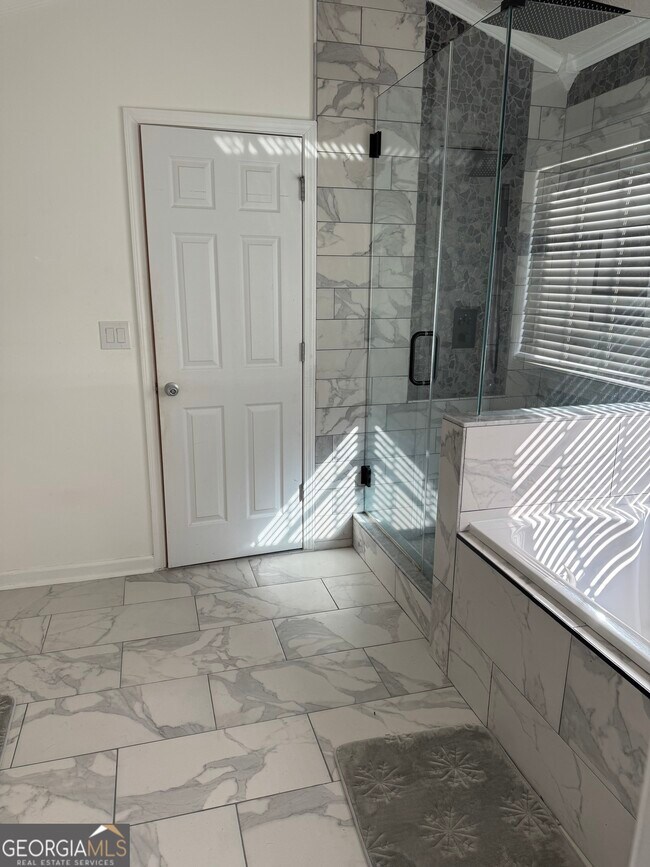 Photo - 1303 River Club Dr NE