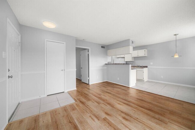 Photo - 2750 Holly Hall St Unidad 418