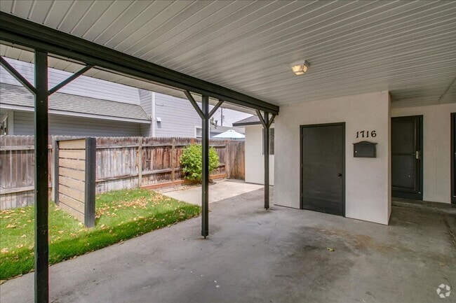 Building Photo - Colorado Unit Colorado 1716 Rental