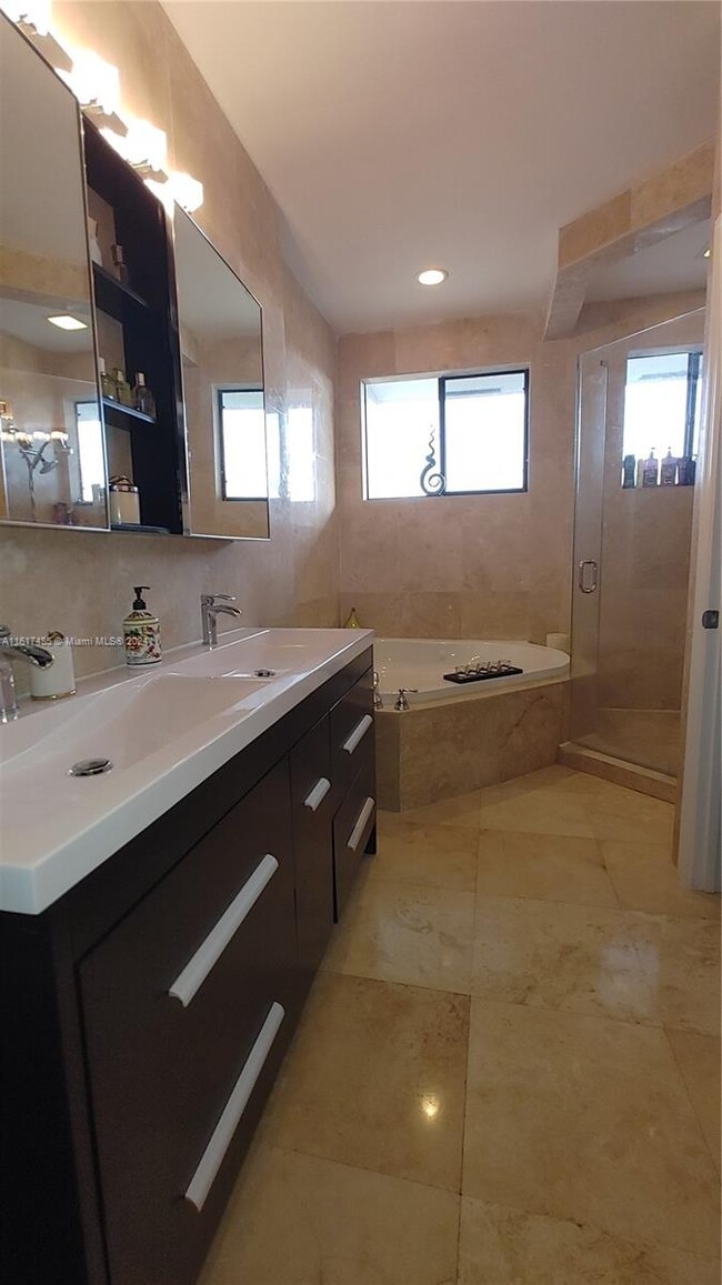 Photo - 21382 Marina Cove Cir Unit MARINA COVE