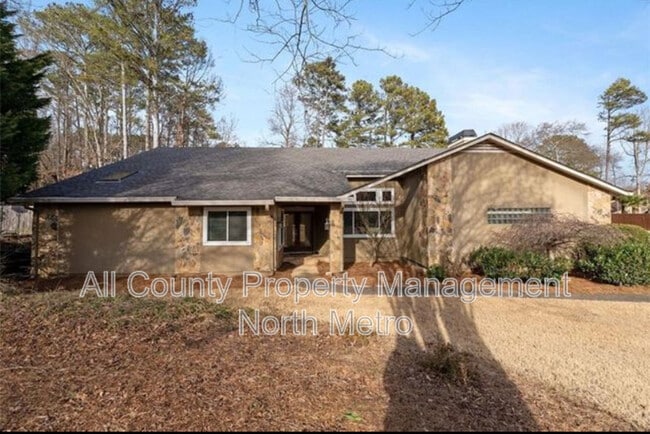 Photo - 5215 Skidaway Dr House