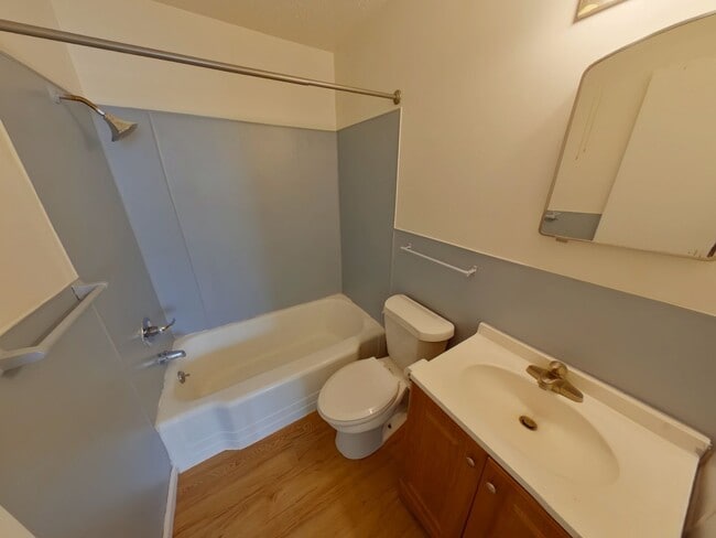 Photo - 1608 S Martinson St Unit 1