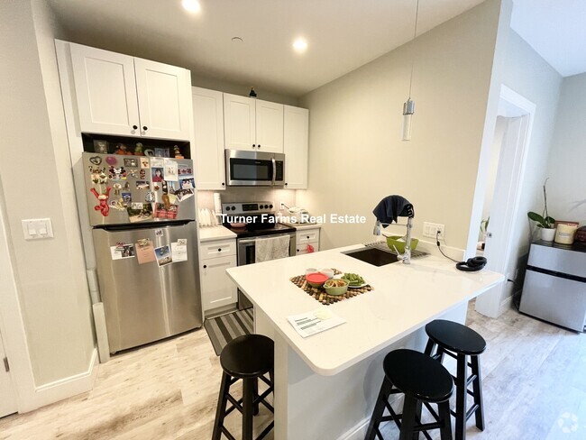 Building Photo - 1455 Tremont St Rental