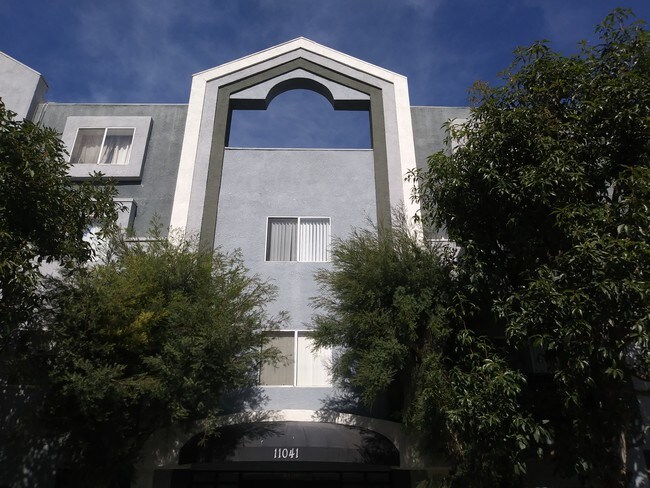Apartments For Rent In Los Angeles Ca Forrent Photo 11041 Hesby St Unit 106
