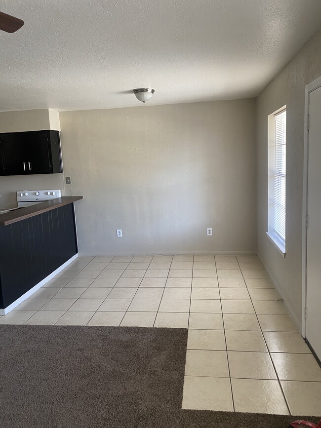 Building Photo - 3105 Carlisle St Unit 