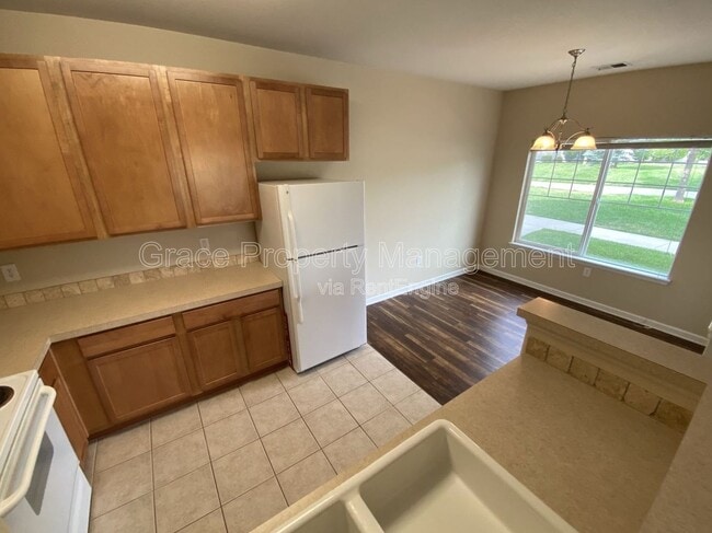 Photo - 4645 Hahns Peak Dr Unidad 102