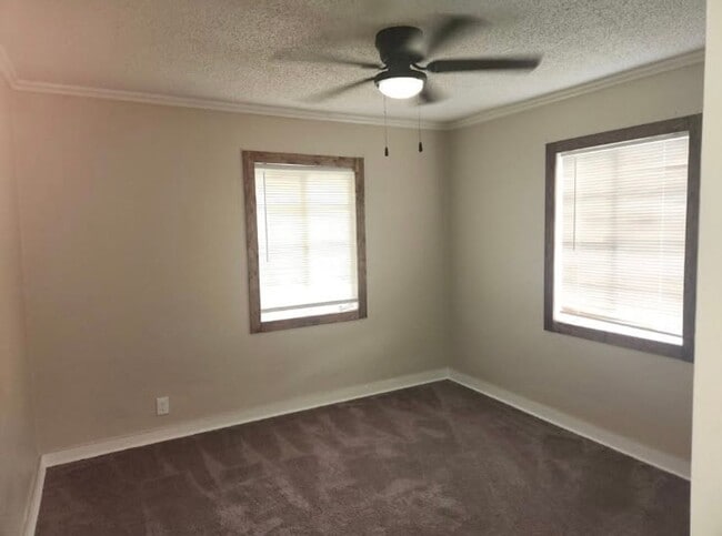 Photo - 1326 Barry St Unit 2