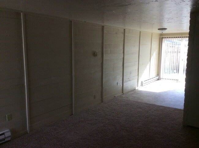 Photo - 1614 W 8th Ave
