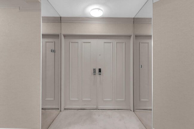 Photo - 910 Island Dr Unit 112