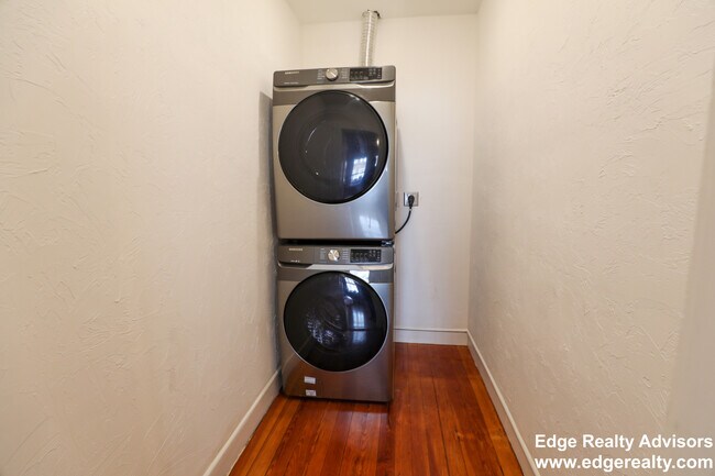 Photo - 1904 Beacon St Unit 2