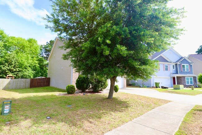 Building Photo - 1761 Nicholas Dr