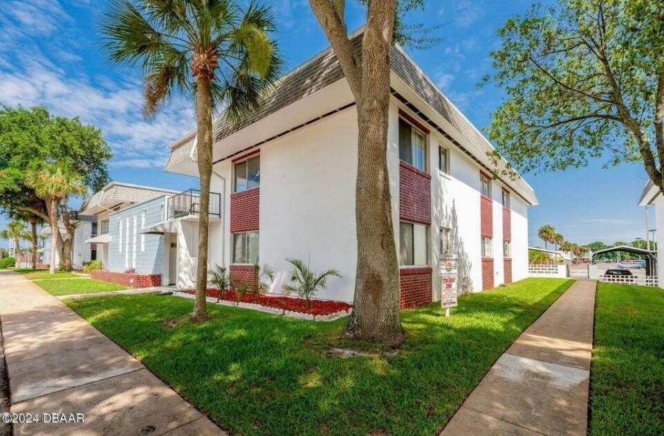 Photo - 305 Ridge Blvd (South Daytona, FL)