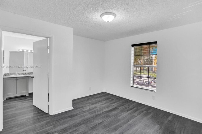 Photo - 4211 NW 19th St Unit LIKE NEW CONDO