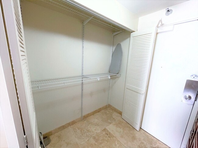 Photo - (INCLUDING UTILITIES, A/C & INTERNET) Stud...