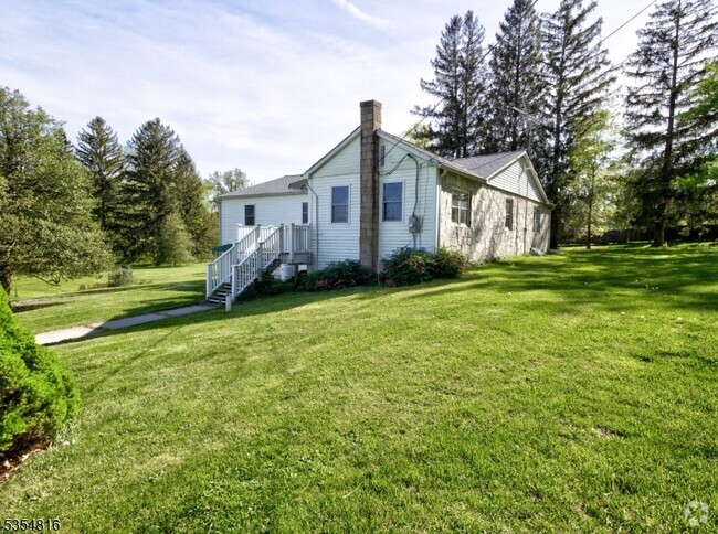 Building Photo - 111 Harmony School Rd Rental