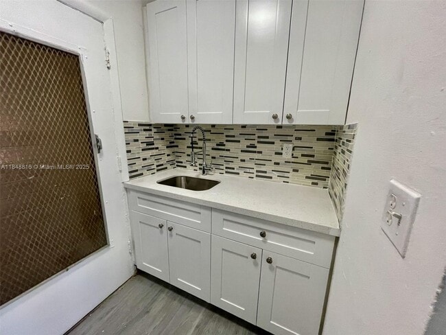 Photo - 218 Santillane Ave Unit 3