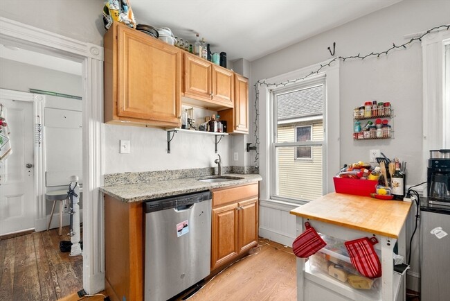 Photo - 7 Antwerp St