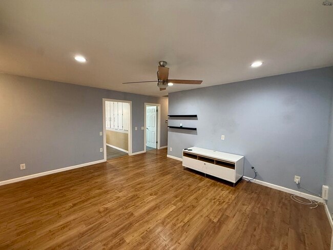 Photo - 2101 Jones St