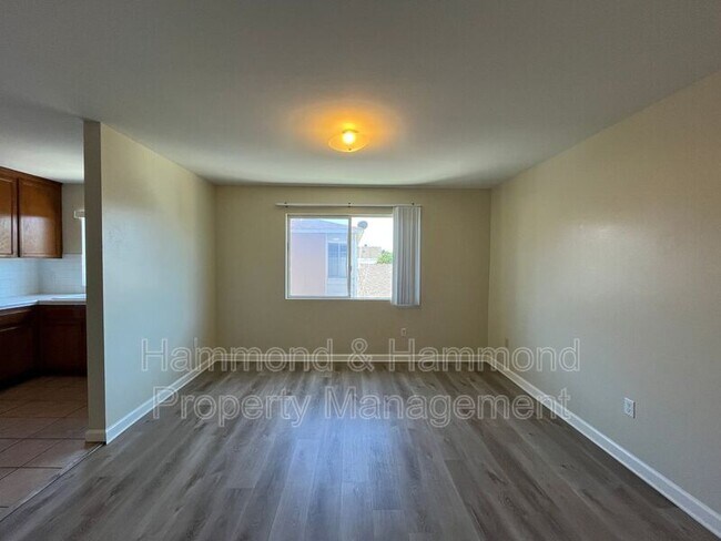 Photo - 6916 Agnes Ave Unit #4