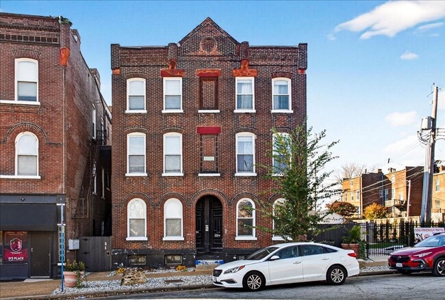 Photo - Soulard First Fleur Unit 906 1F - 689