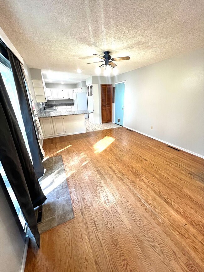 Photo - Beautiful 4 Bedroom 3-Bathroom Home