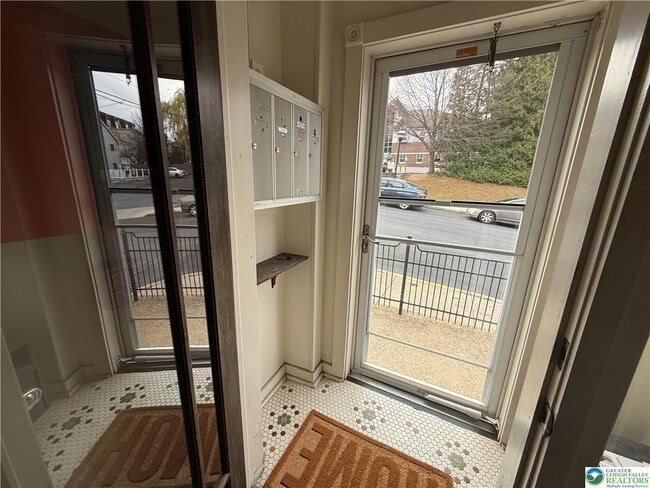 Photo - 116 S 6th St