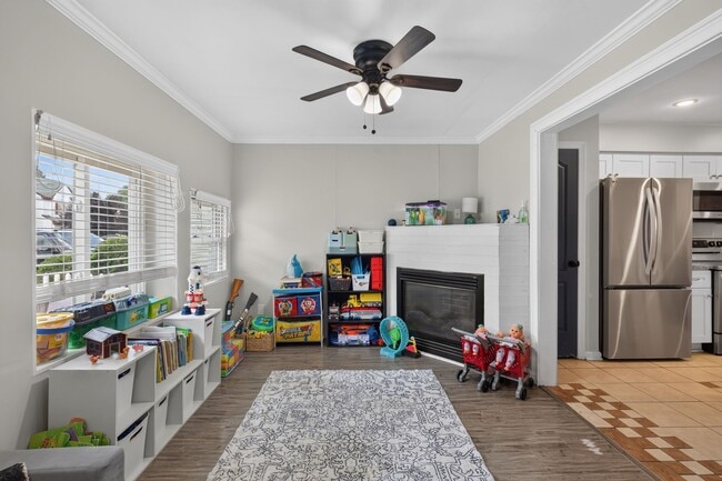 Photo - 1072 Taylor Rd