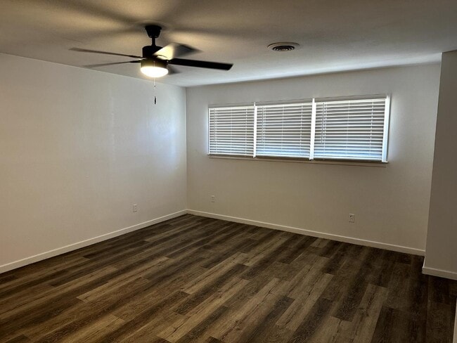 Photo - 5006 11th St