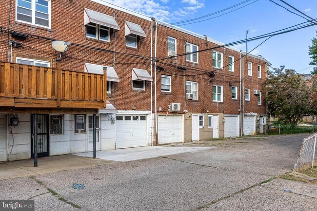 Photo - 1150 Devereaux Ave