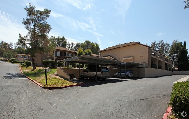 Fletcher Meadows - Fletcher Meadows Apartments