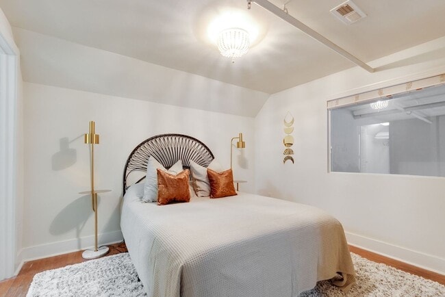 Photo - Mortons Apartments