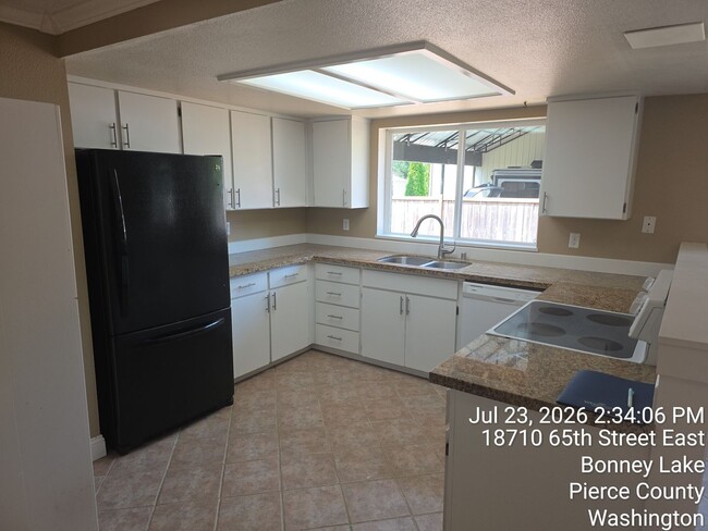 Photo - 18716 65th St E