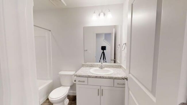 Building Photo - LUXURY TOWNHOME IN OREM!!!