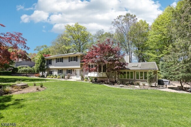 Photo - 275 Sycamore Ct