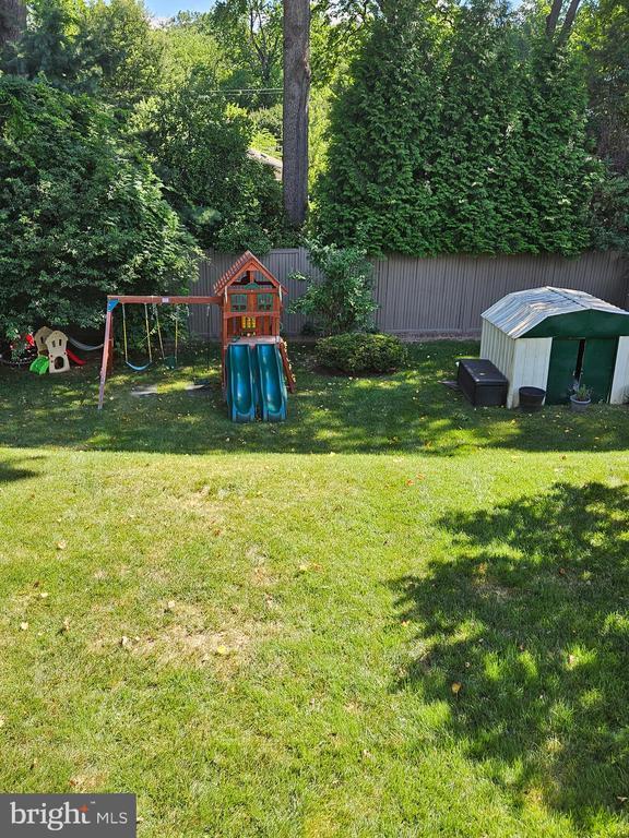 Photo - 3919 Chesterbrook Rd
