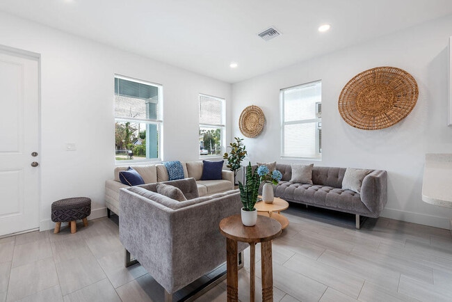 Photo - 3771 Saginaw Ave