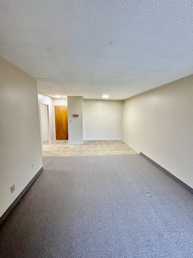 Photo - 4 Dufferin St Unit 305