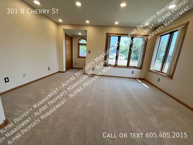 301 N Cherry St