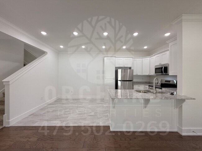 Photo - 2002 E Brookview Dr Unit A